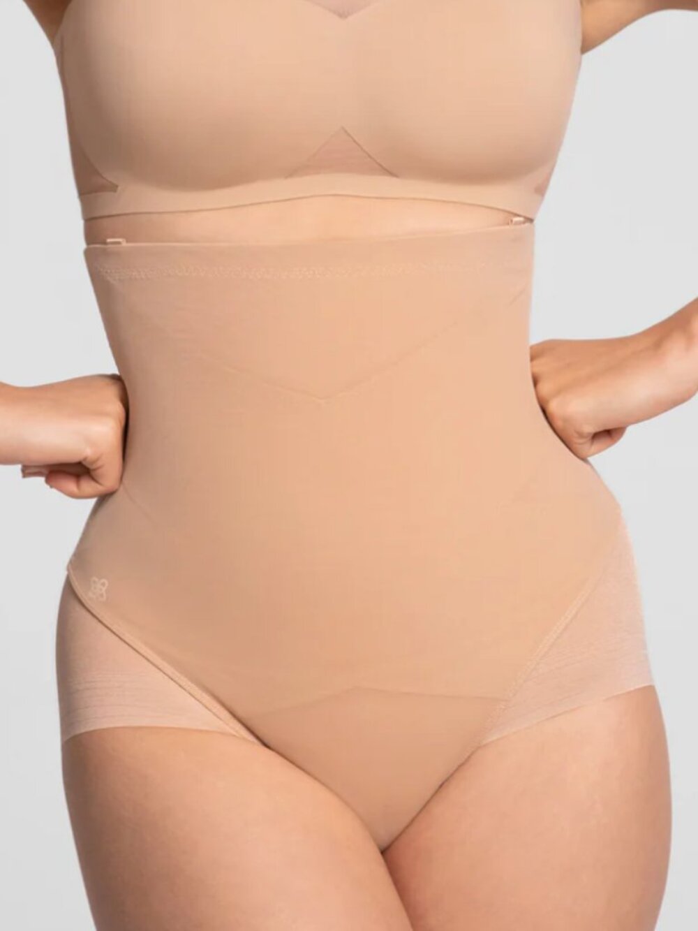 HoneyLove Superpower Brief Shapewear SMALL NWT SAND NUDE